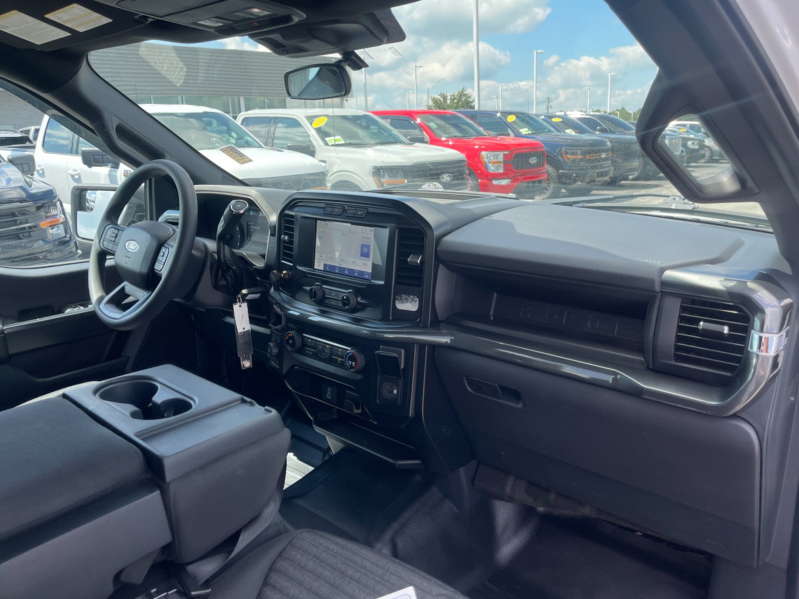 Used 2023 White Ford XL image 17