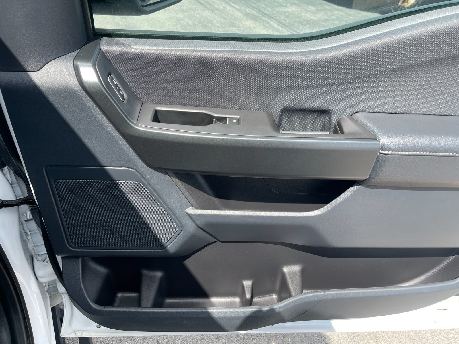 Used 2023 White Ford XL image 18