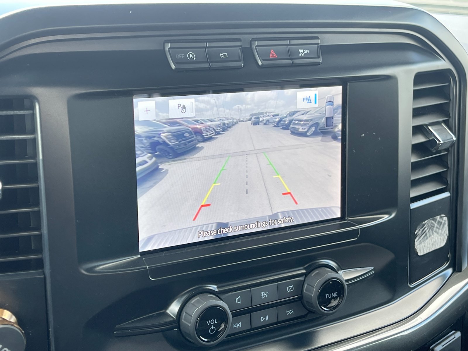 Used 2023 White Ford XL image 21