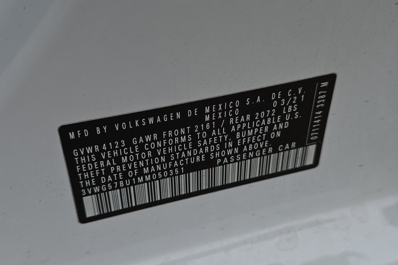 Used 2021 White Volkswagen SEL Premium image 25