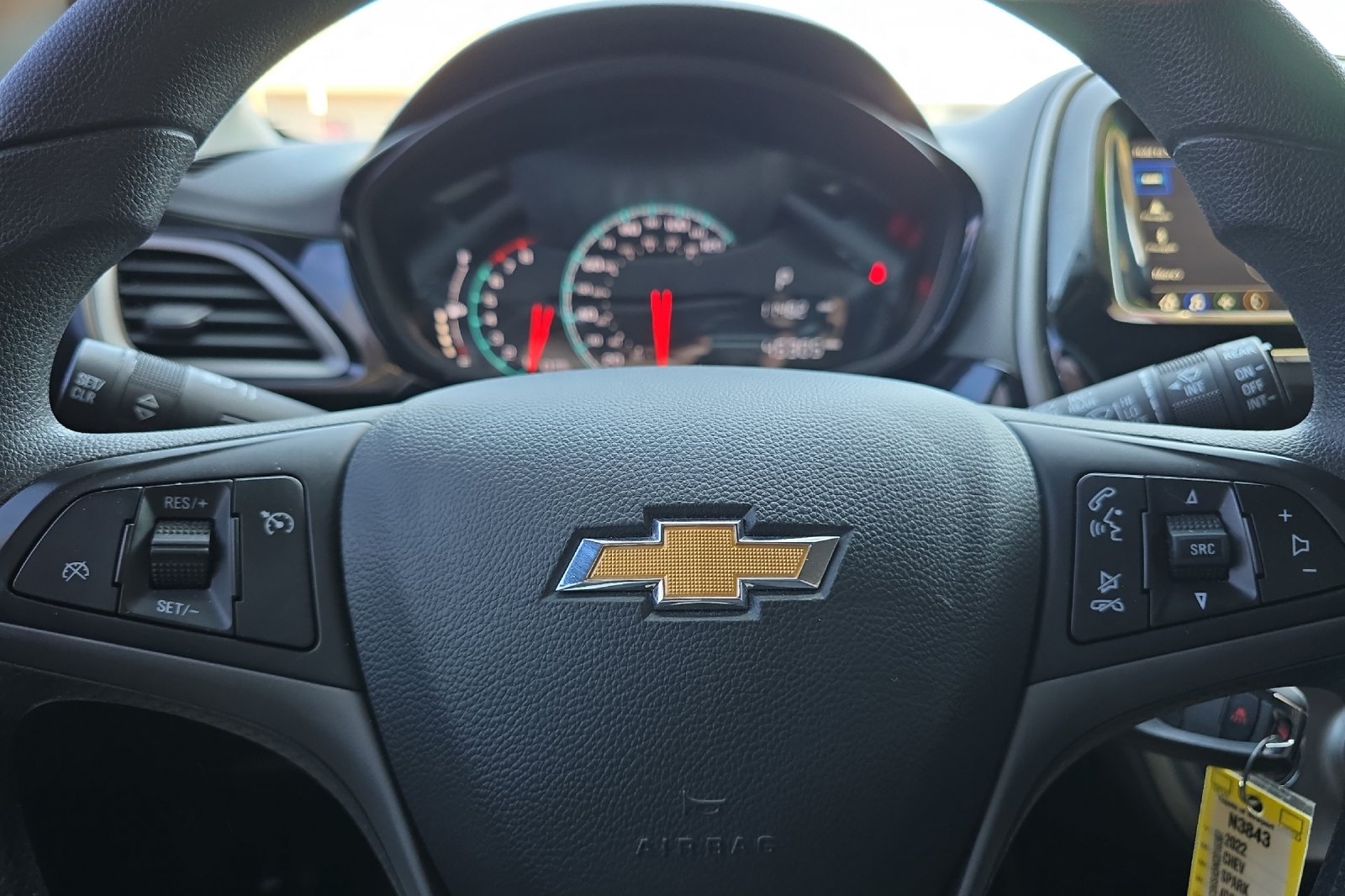 Used 2022 White Chevrolet 1LT image 19