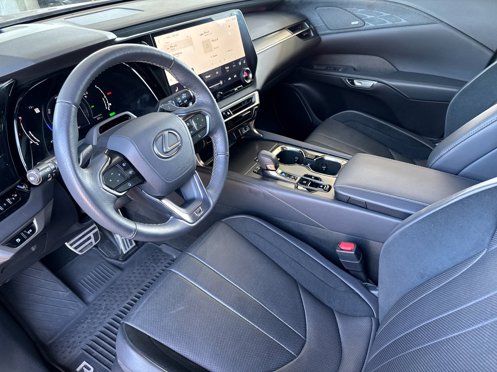 Used 2024 Copper Lexus 500h F SPORT Performance 4D Sport Utility image 10
