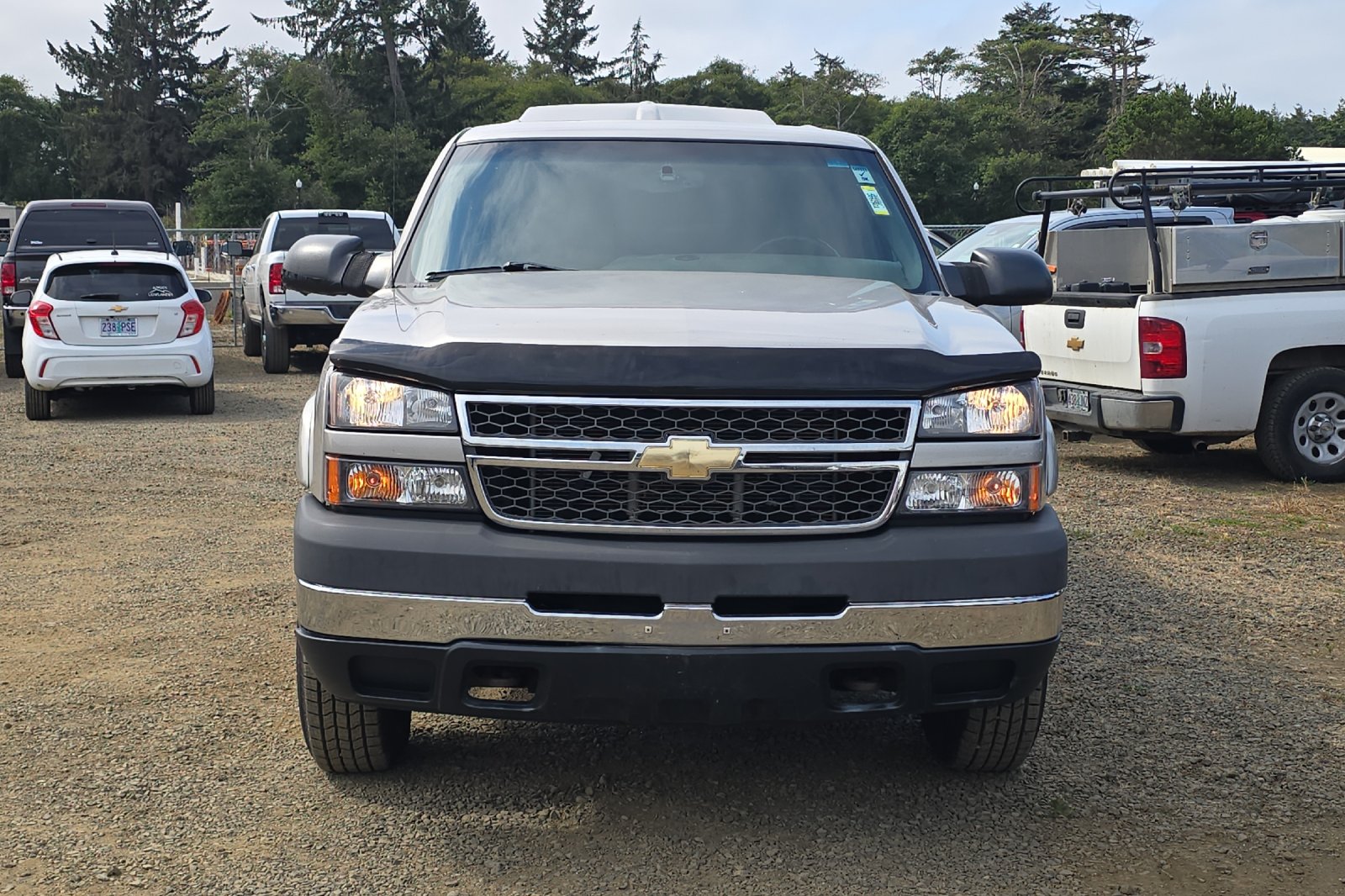 Used 2005 Silver Chevrolet LS image 3