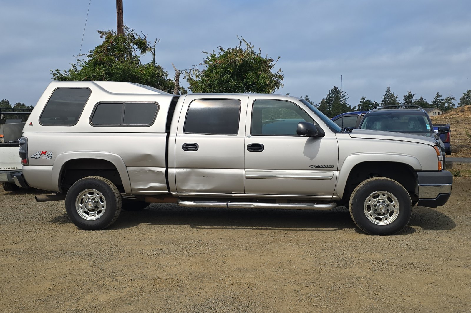 Used 2005 Silver Chevrolet LS image 4