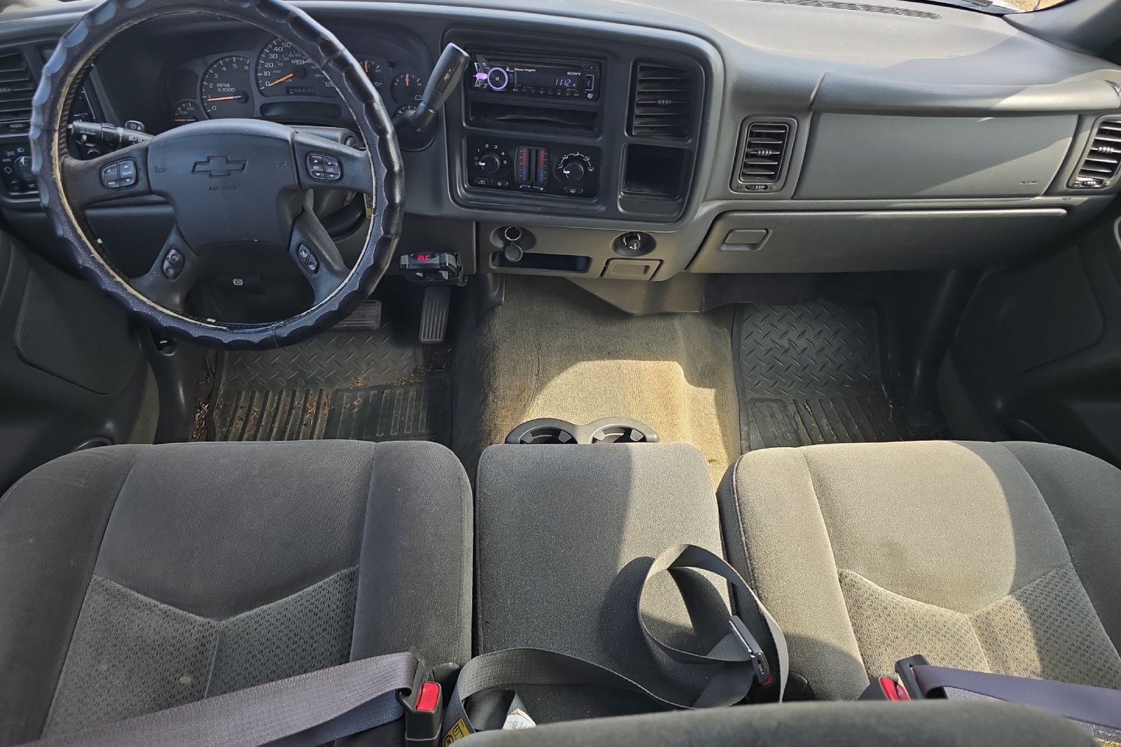 Used 2005 Silver Chevrolet LS image 9
