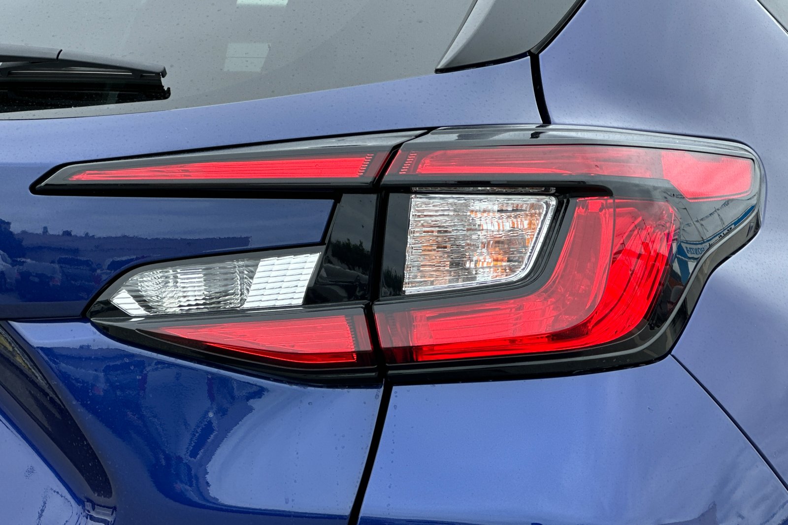 New 2026 SAPPHIRE BLUE PEARL Subaru Limited Hybrid image 33