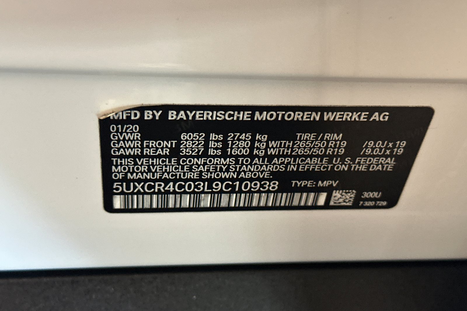 Used 2020 White BMW sDrive40i image 30
