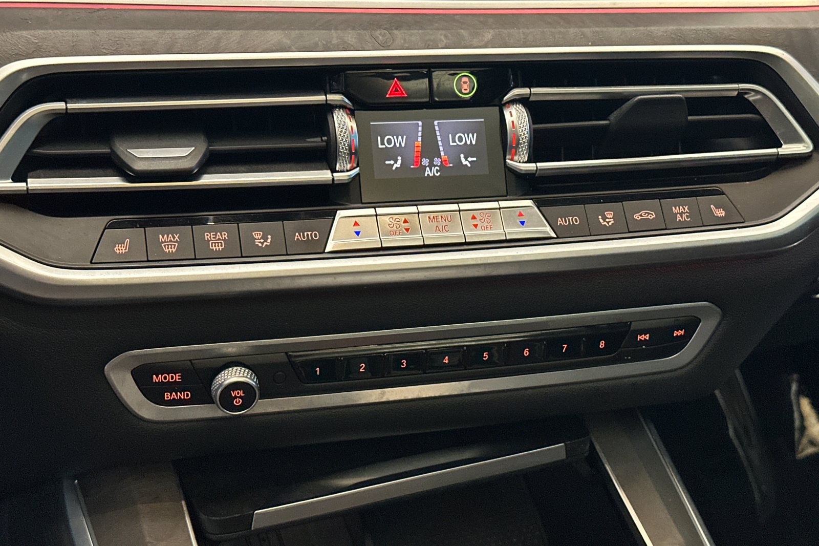 Used 2020 White BMW sDrive40i image 21