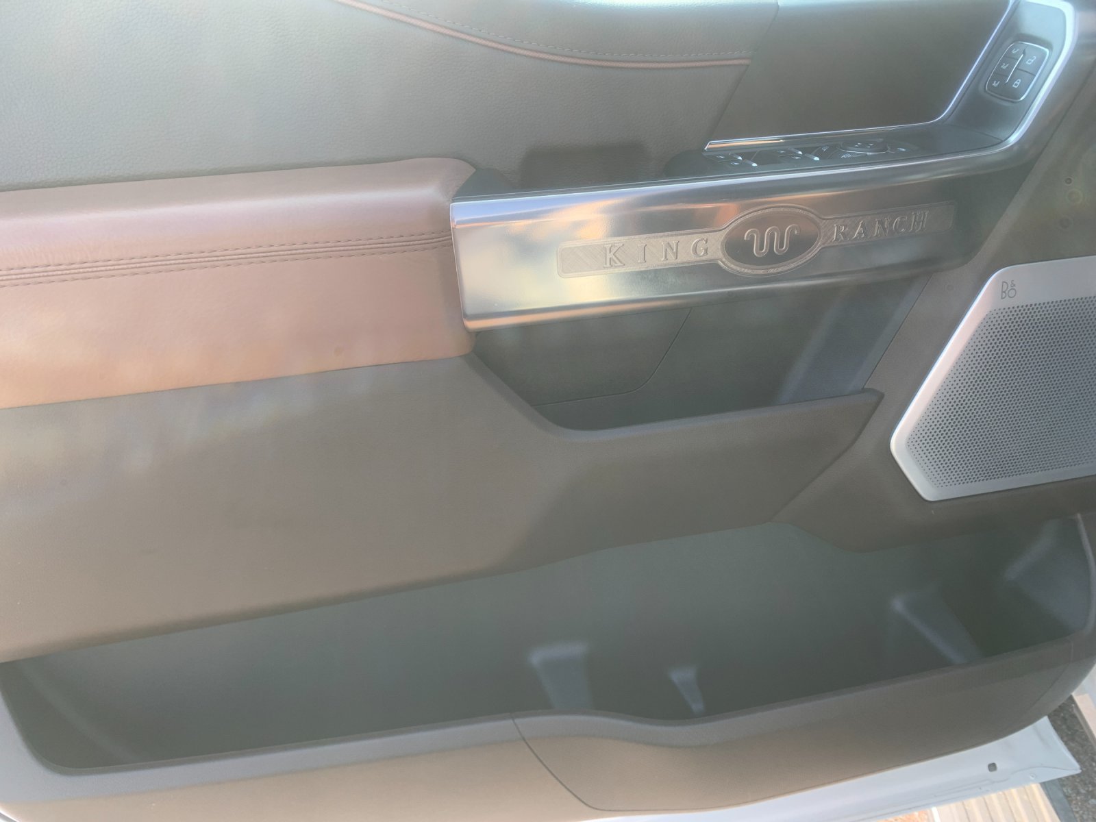 Used 2024 White Ford King Ranch image 13