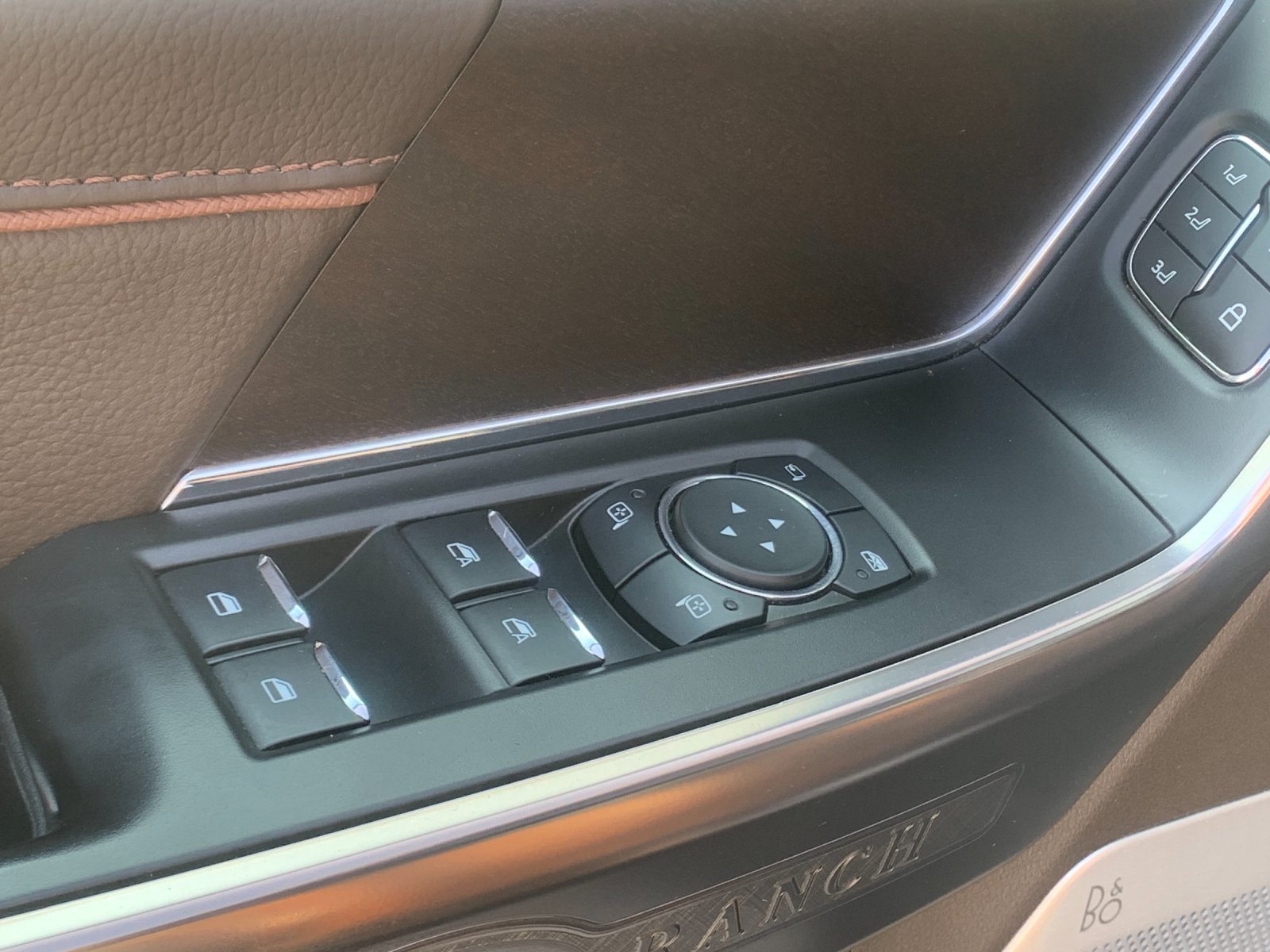 Used 2024 White Ford King Ranch image 14
