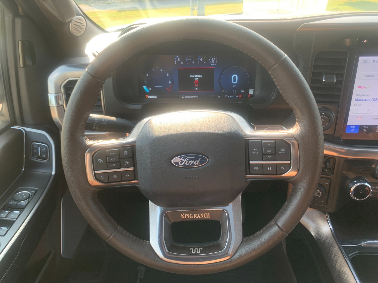 Used 2024 White Ford King Ranch image 27