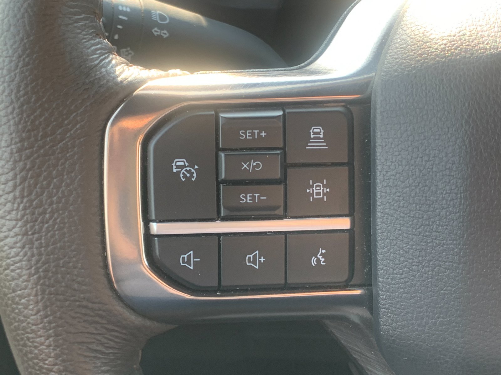 Used 2024 White Ford King Ranch image 28