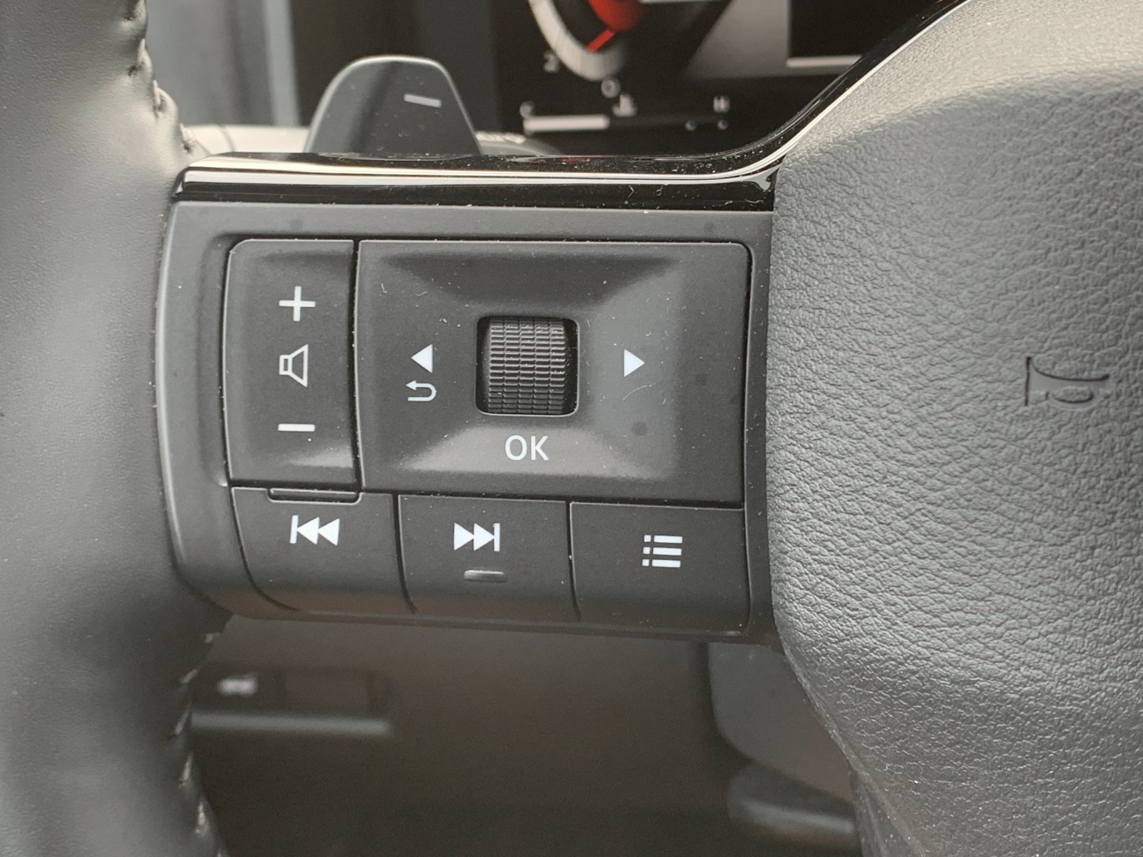 Used 2025 Blue Nissan SL image 29