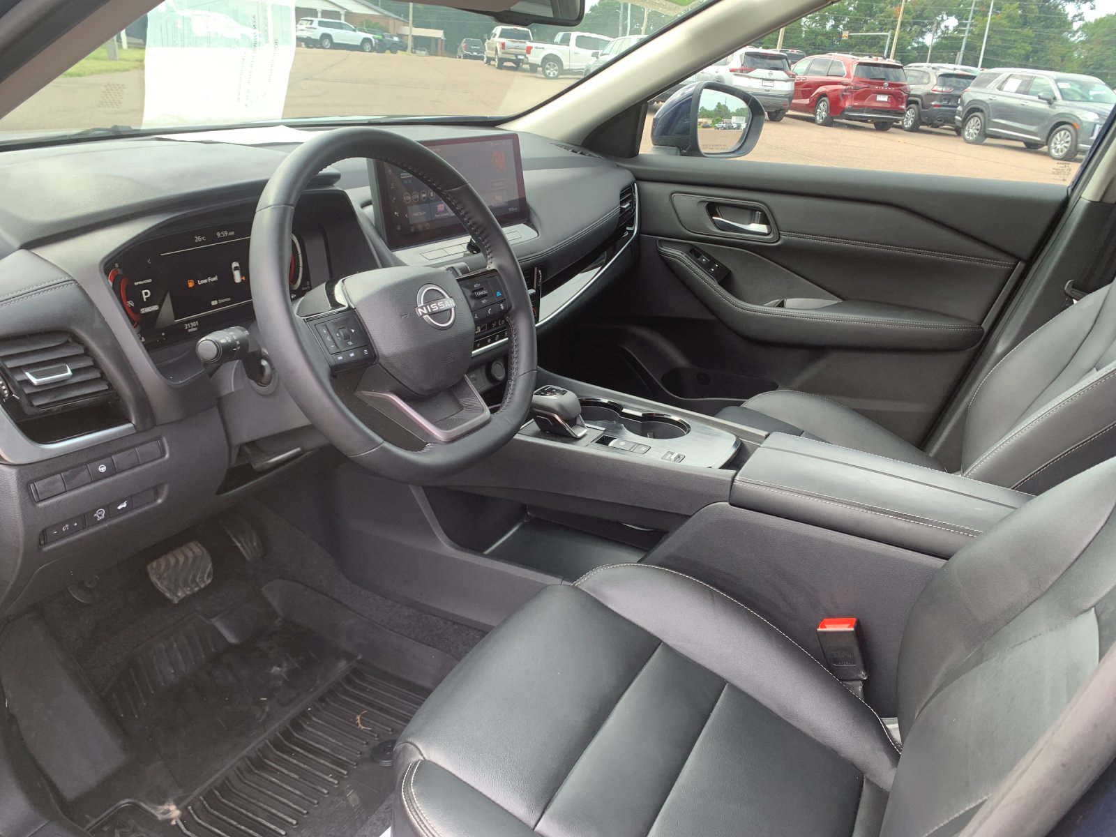Used 2025 Blue Nissan SL image 12