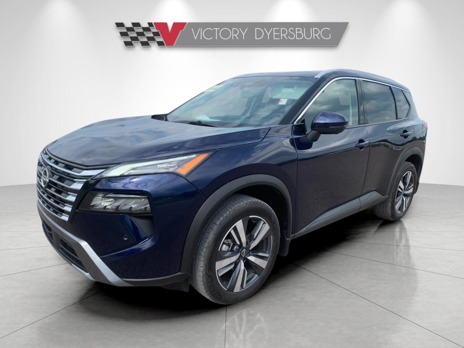 Used 2025 Blue Nissan SL image 8