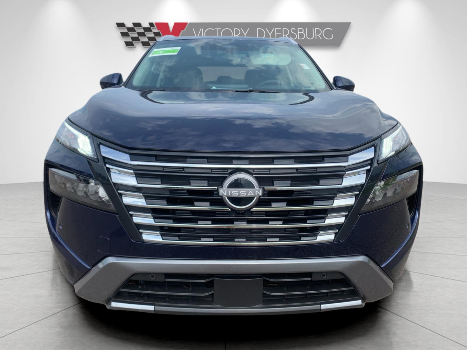 Used 2025 Blue Nissan SL image 9