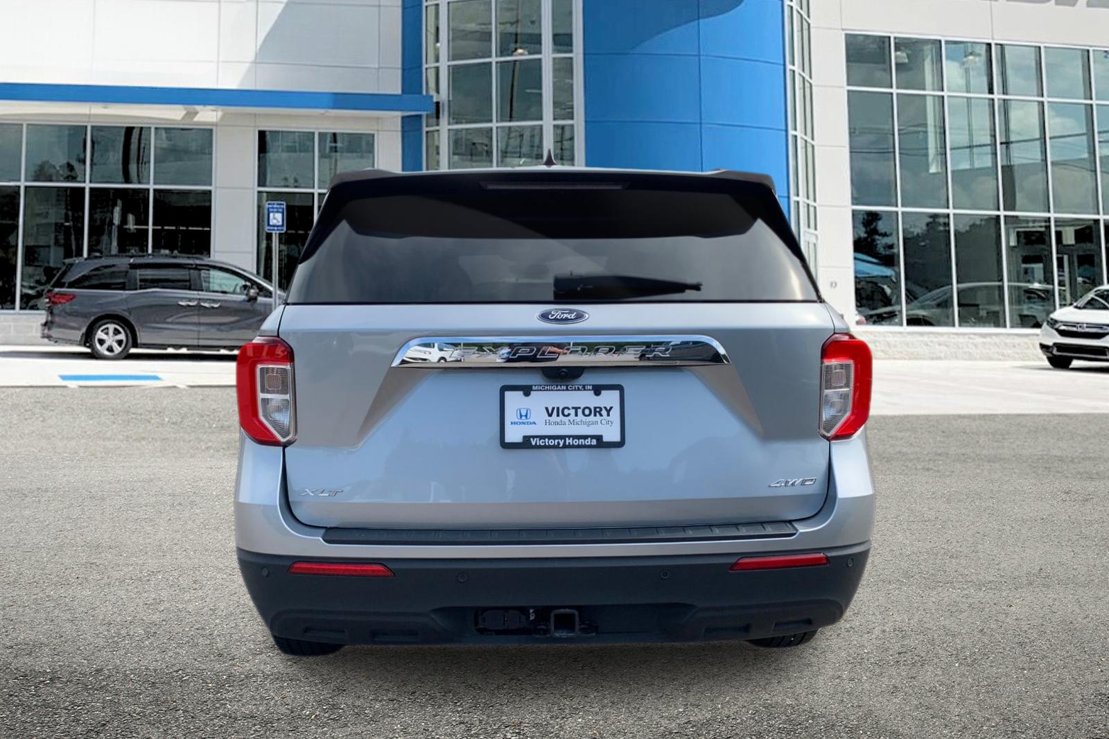 Used 2024 Silver Ford XLT image 4