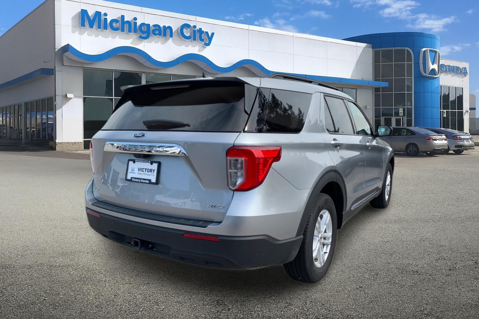 Used 2024 Silver Ford XLT image 5