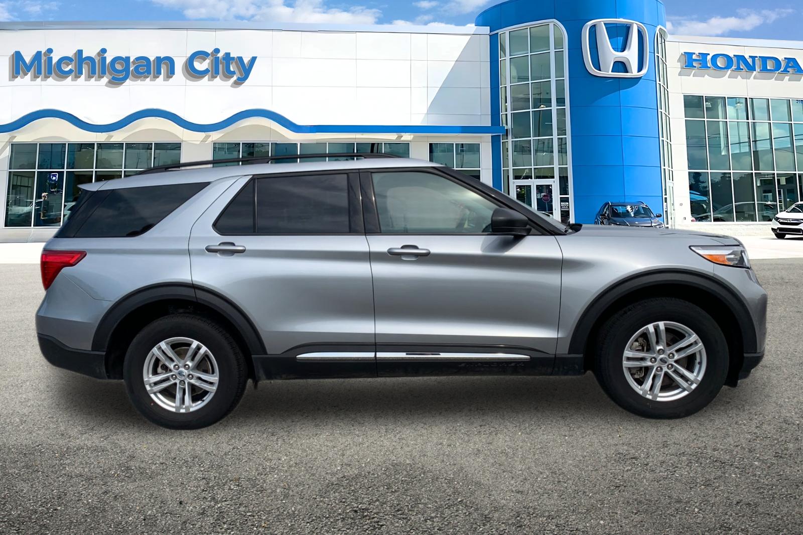 Used 2024 Silver Ford XLT image 6