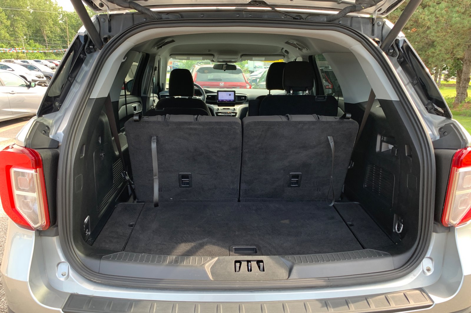 Used 2024 Silver Ford XLT image 19