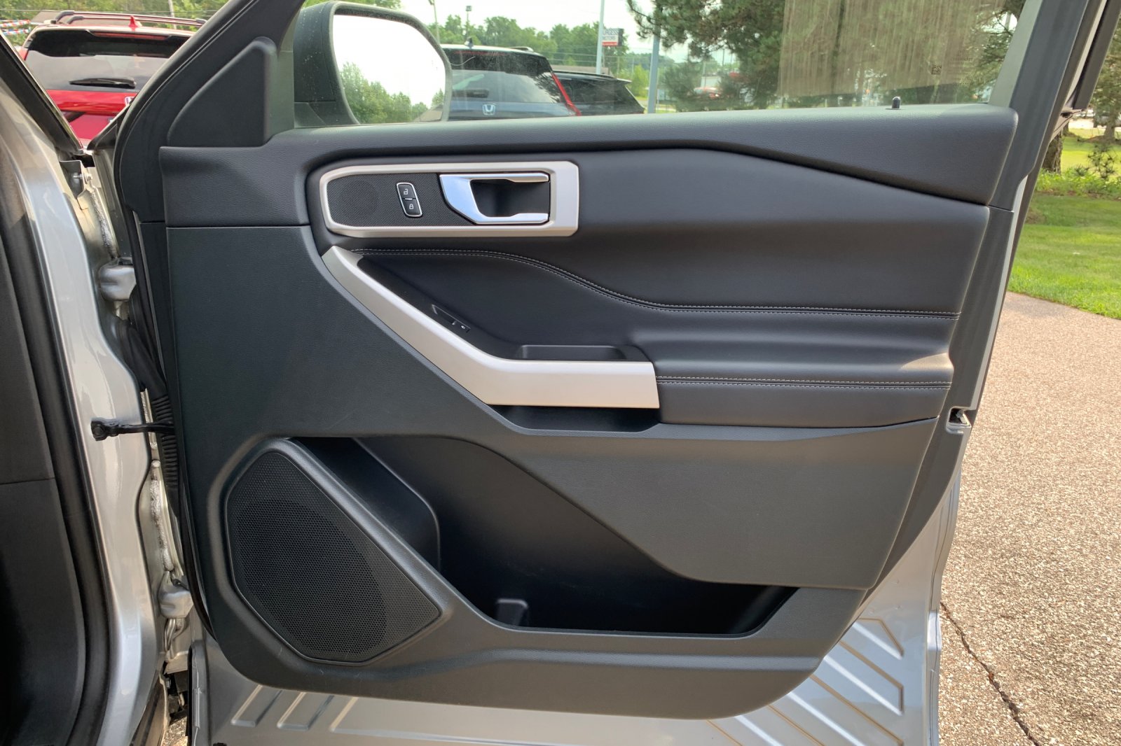 Used 2024 Silver Ford XLT image 22