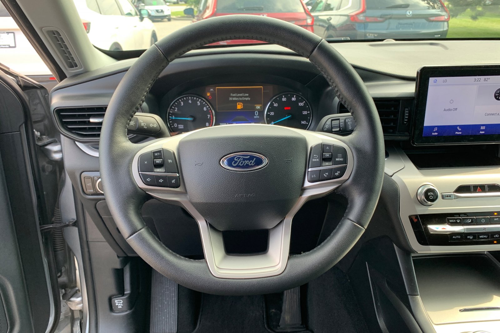 Used 2024 Silver Ford XLT image 28
