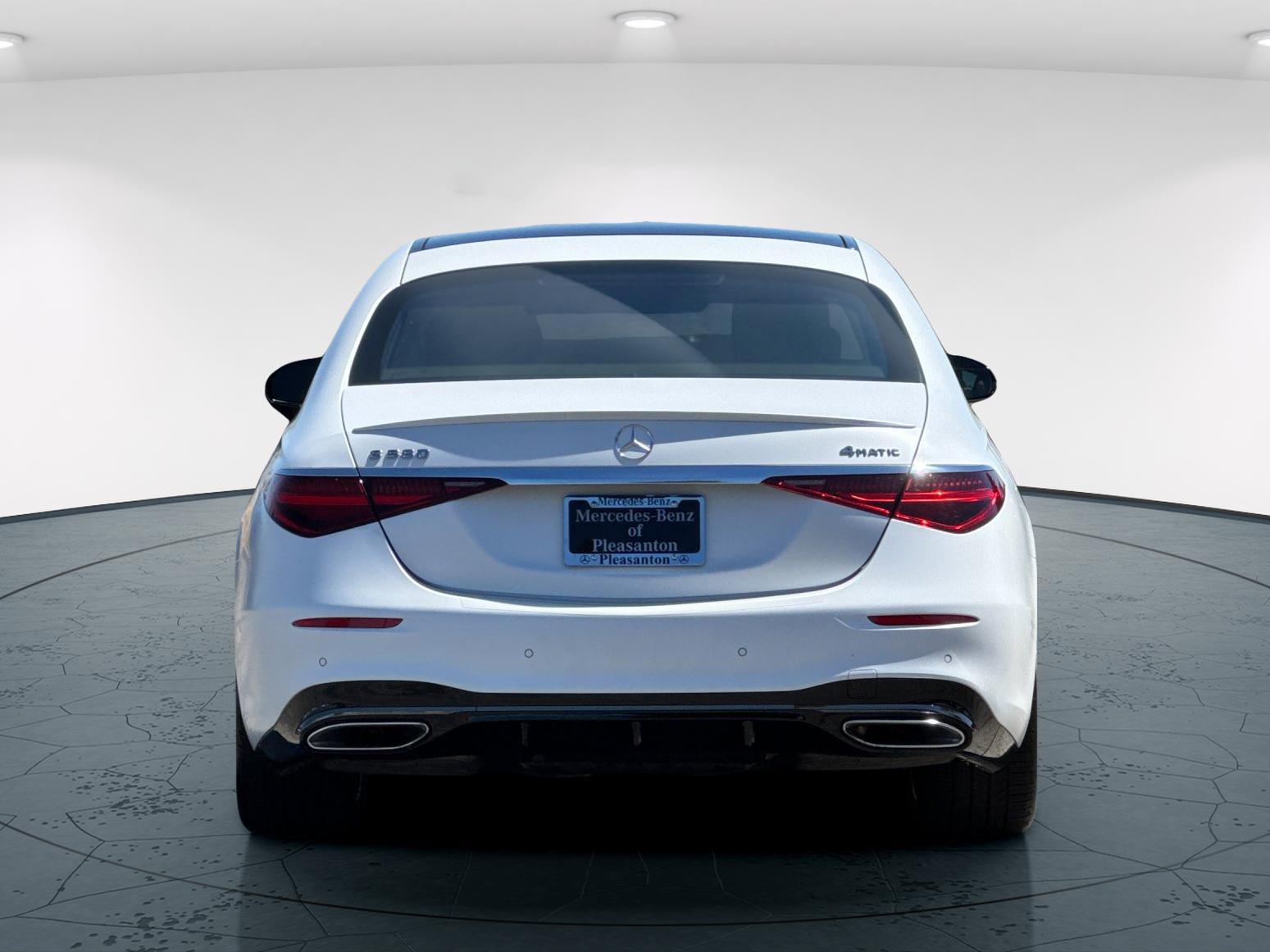 Certified Used 2025 MANUFAKTUR Signature Moonlight White Magno Mercedes-Benz S 580 4D Sedan 4MATIC® image 5