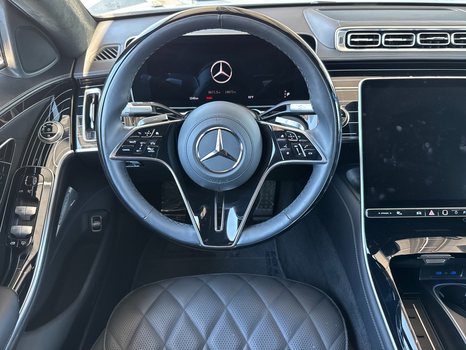 Certified Used 2025 MANUFAKTUR Signature Moonlight White Magno Mercedes-Benz S 580 4D Sedan 4MATIC® image 16
