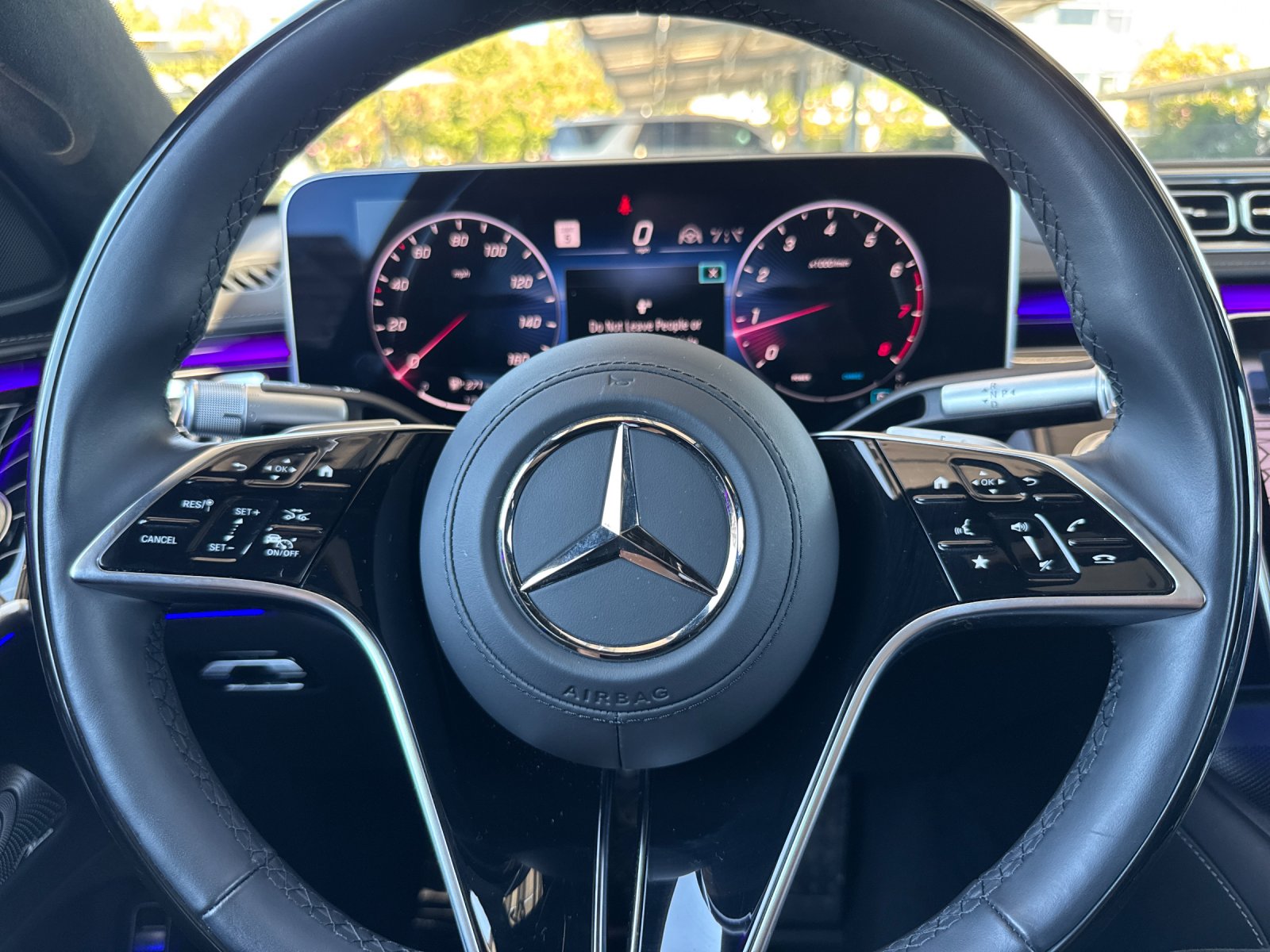 Certified Used 2025 MANUFAKTUR Signature Moonlight White Magno Mercedes-Benz S 580 4D Sedan 4MATIC® image 27