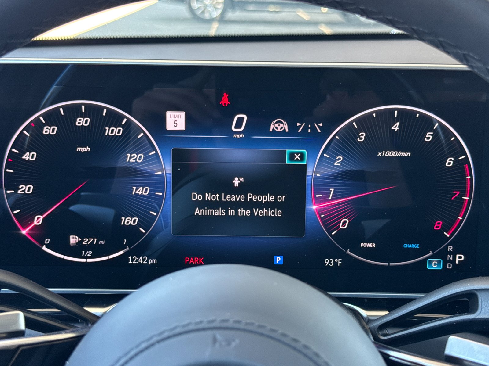 Certified Used 2025 MANUFAKTUR Signature Moonlight White Magno Mercedes-Benz S 580 4D Sedan 4MATIC® image 30
