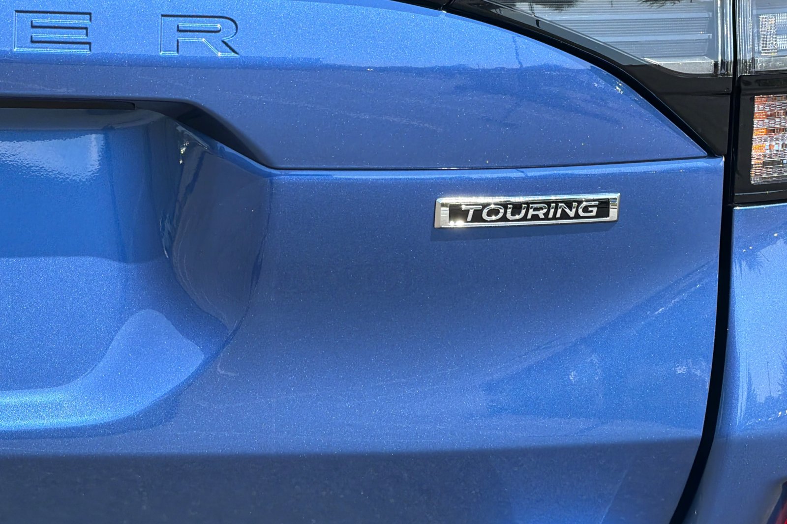 New 2026 DAYBREAK BLUE PEARL Subaru Touring image 26