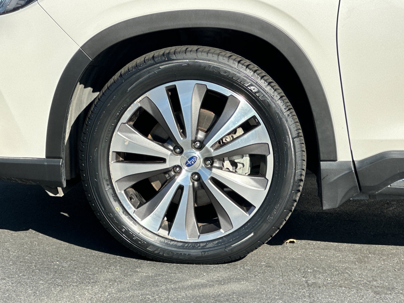 Used 2020 White Subaru Limited image 25