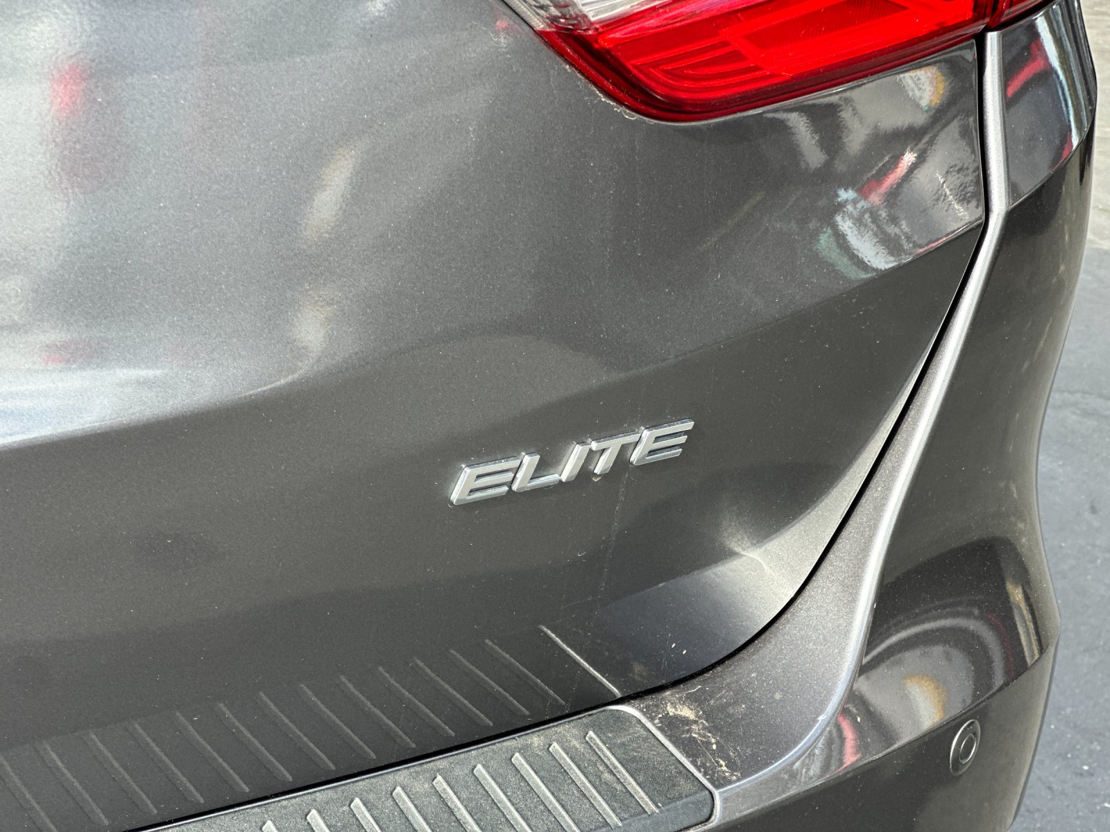 Used 2018 Gray Honda Elite image 27