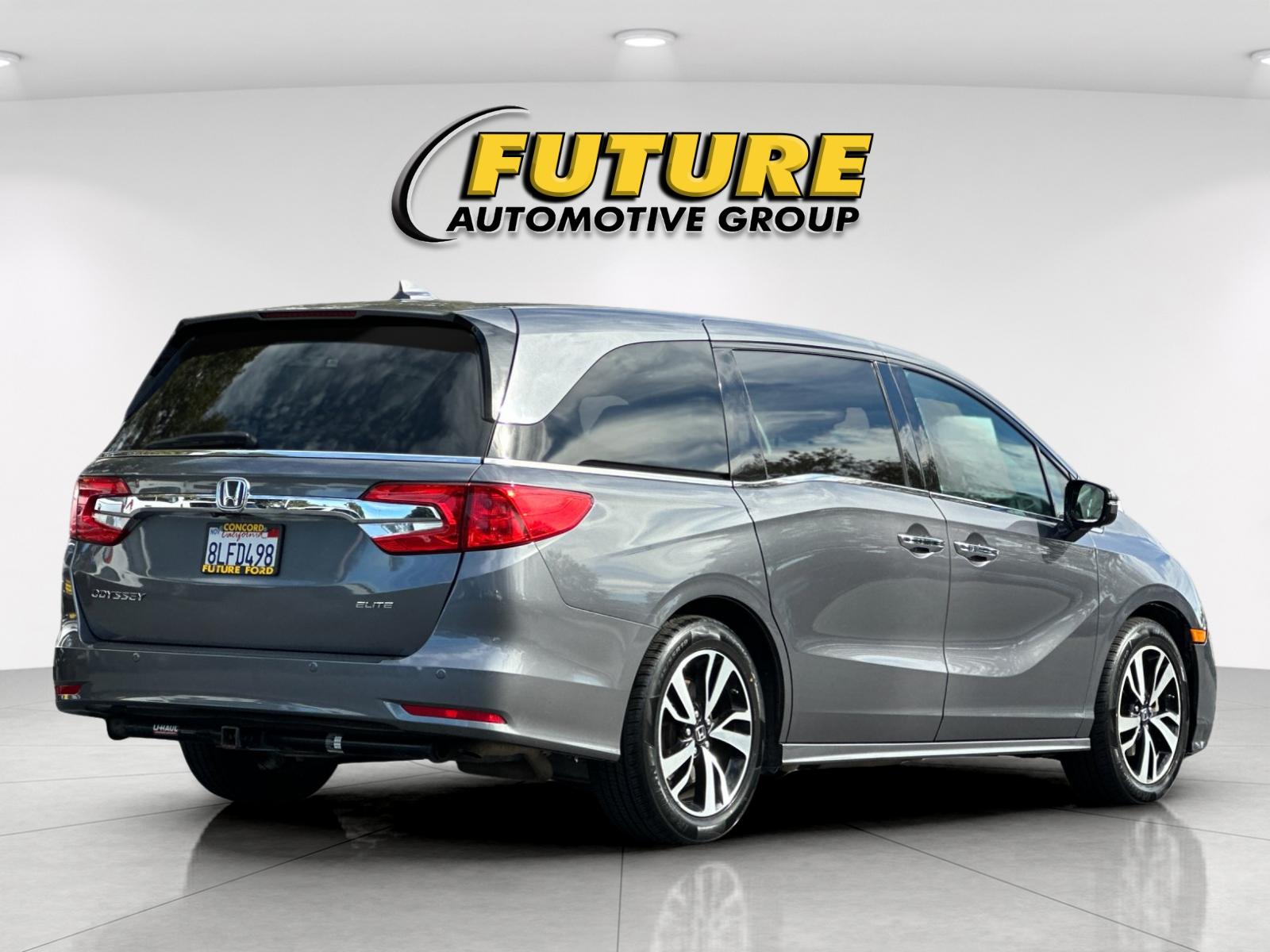 Used 2018 Gray Honda Elite image 3