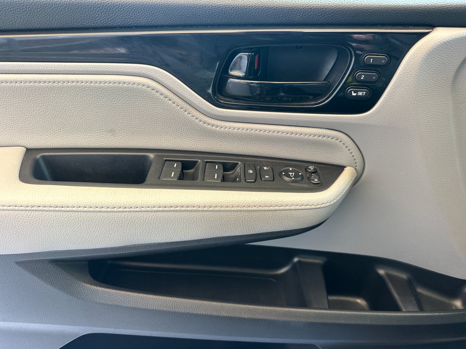 Used 2018 Gray Honda Elite image 10