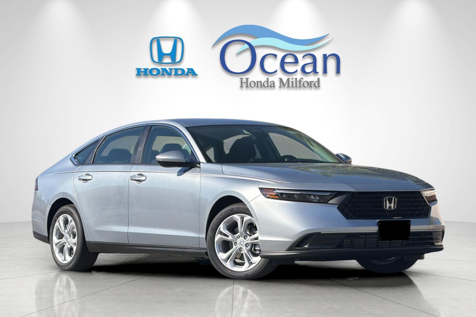 New 2026 Solar Silver Metallic Honda LX image 7