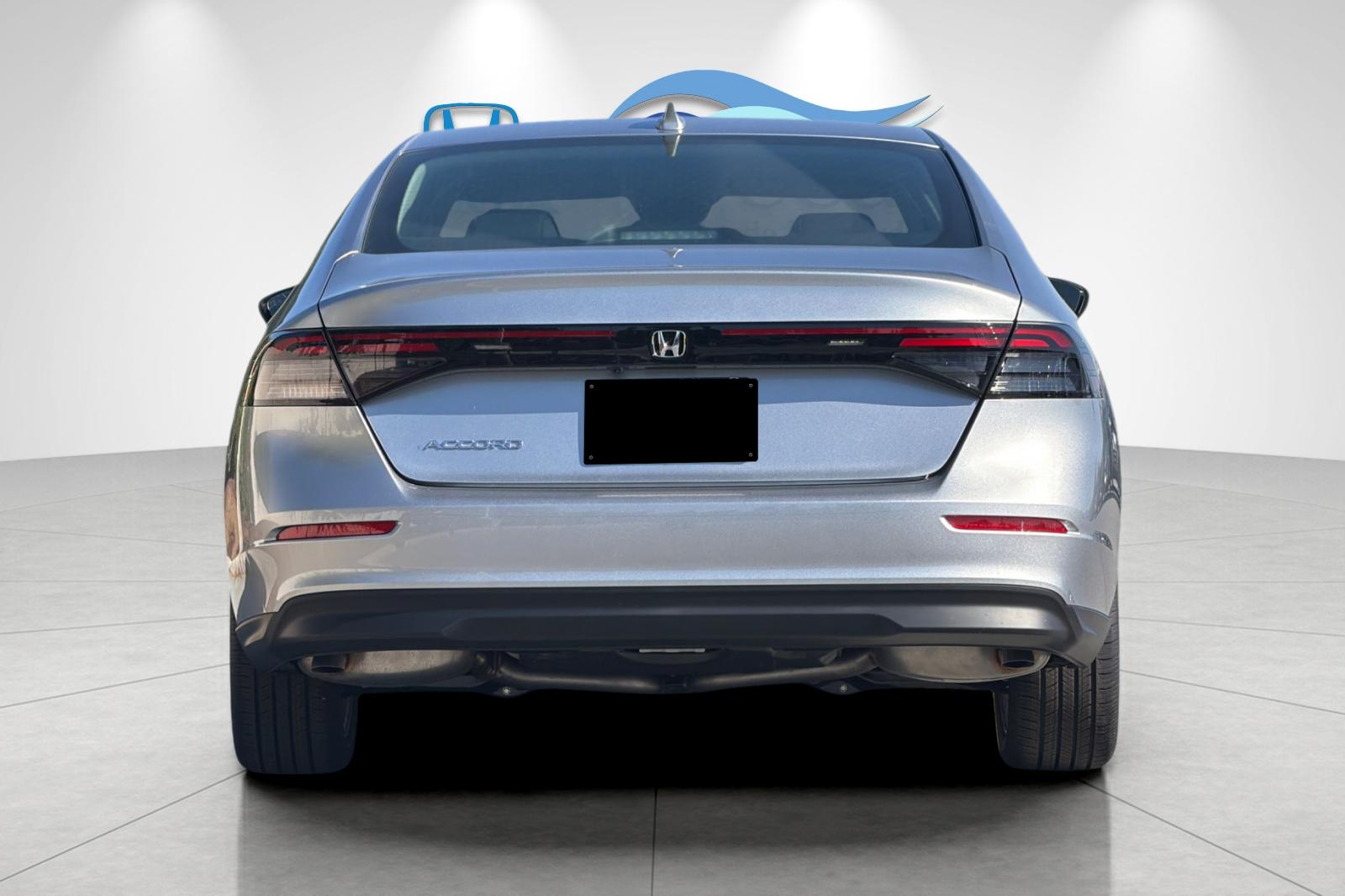 New 2026 Solar Silver Metallic Honda LX image 4