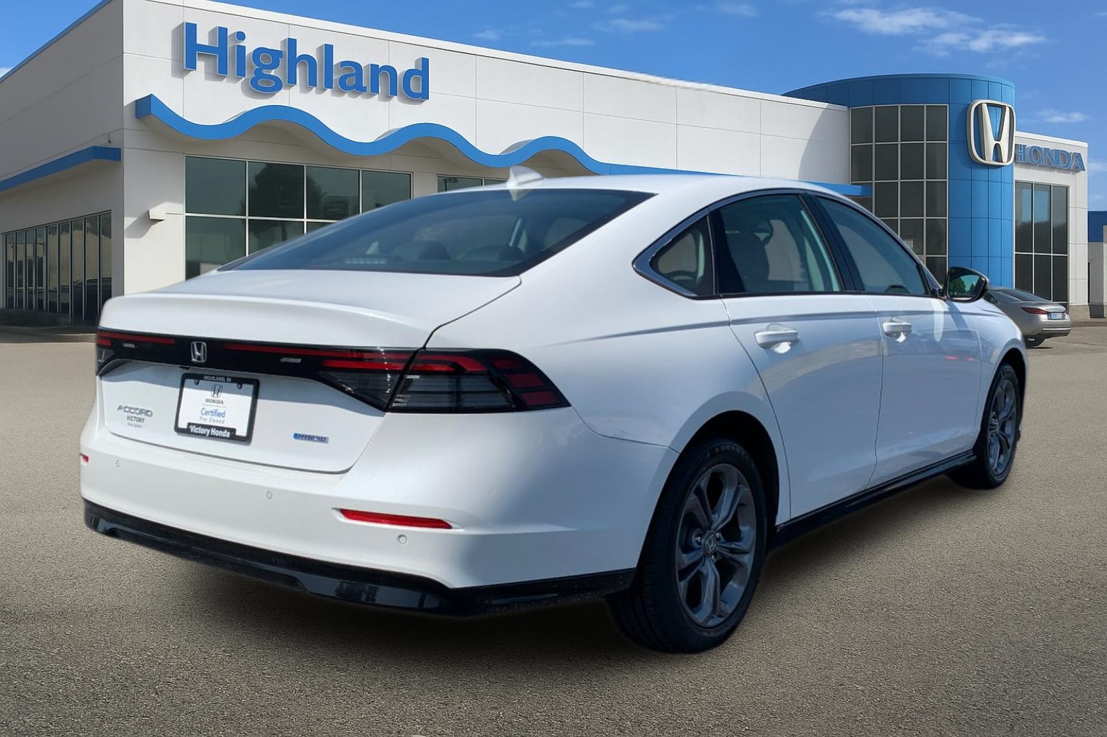 Certified Used 2023 Platinum White Pearl Honda HYBRID EX-L image 5