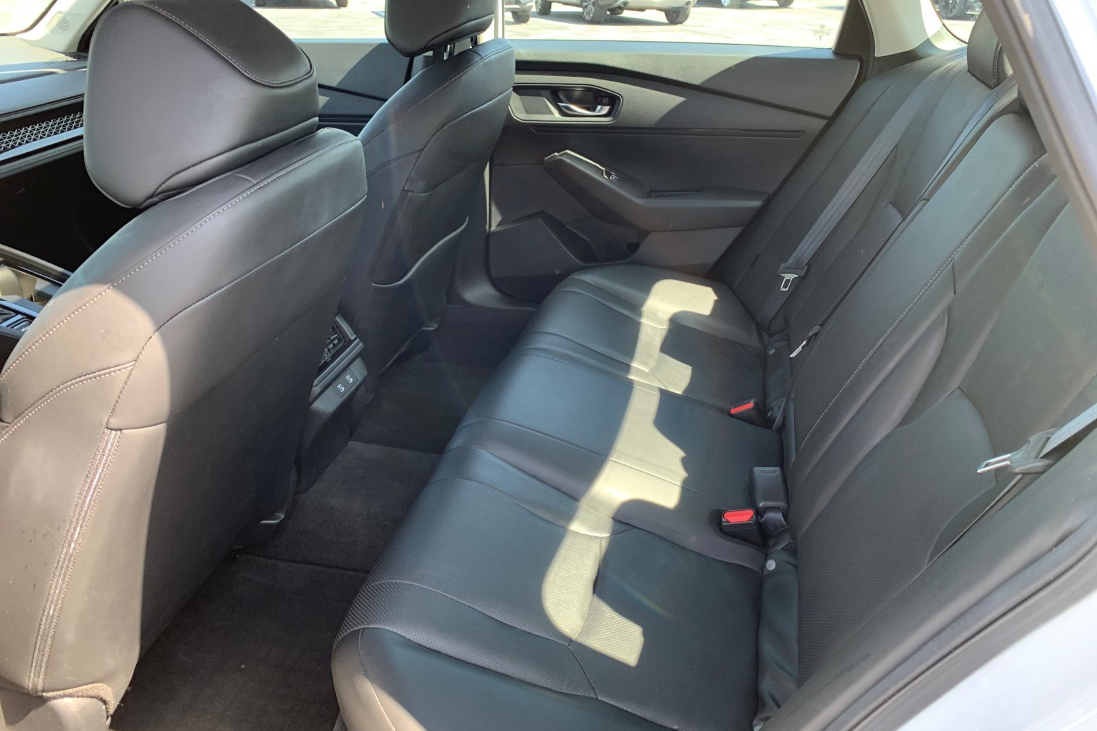 Certified Used 2023 Platinum White Pearl Honda HYBRID EX-L image 15
