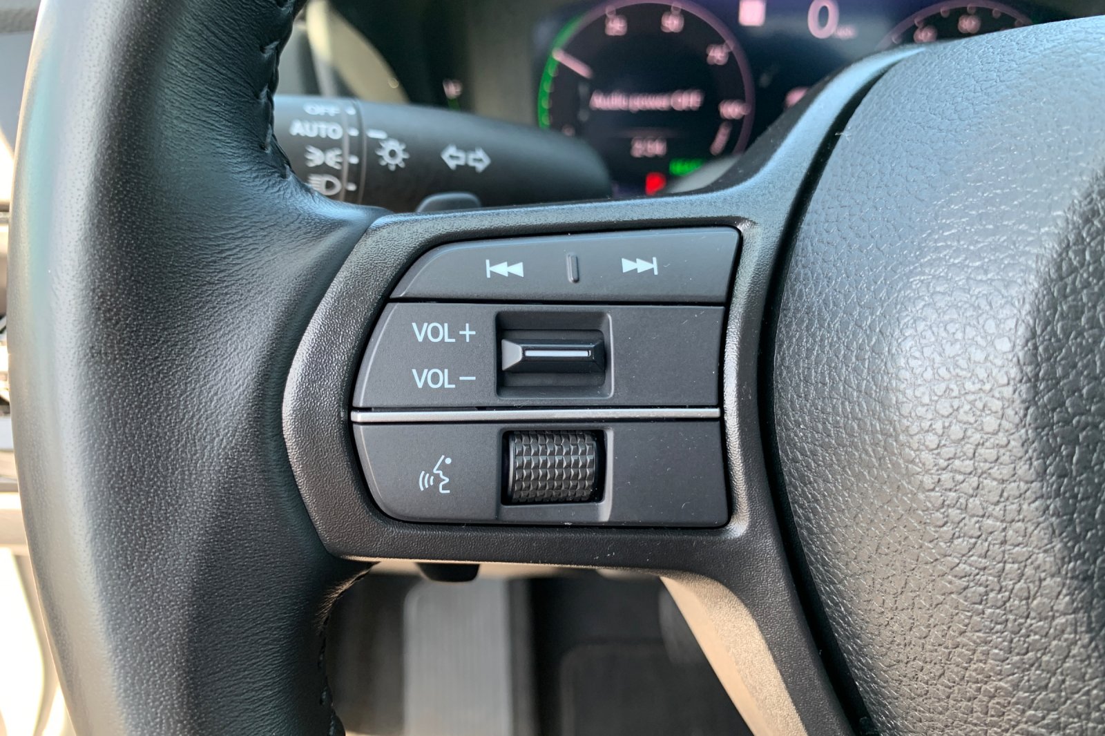 Certified Used 2023 Platinum White Pearl Honda HYBRID EX-L image 28