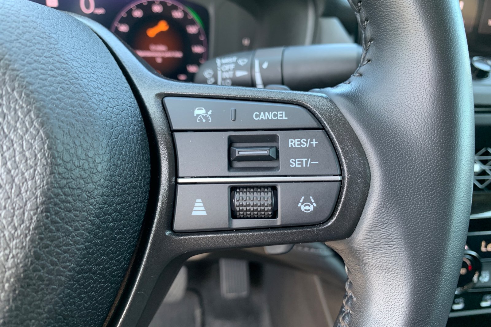 Certified Used 2023 Platinum White Pearl Honda HYBRID EX-L image 29