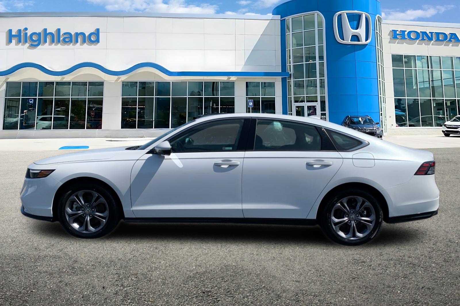 Certified Used 2023 Platinum White Pearl Honda HYBRID EX-L image 2