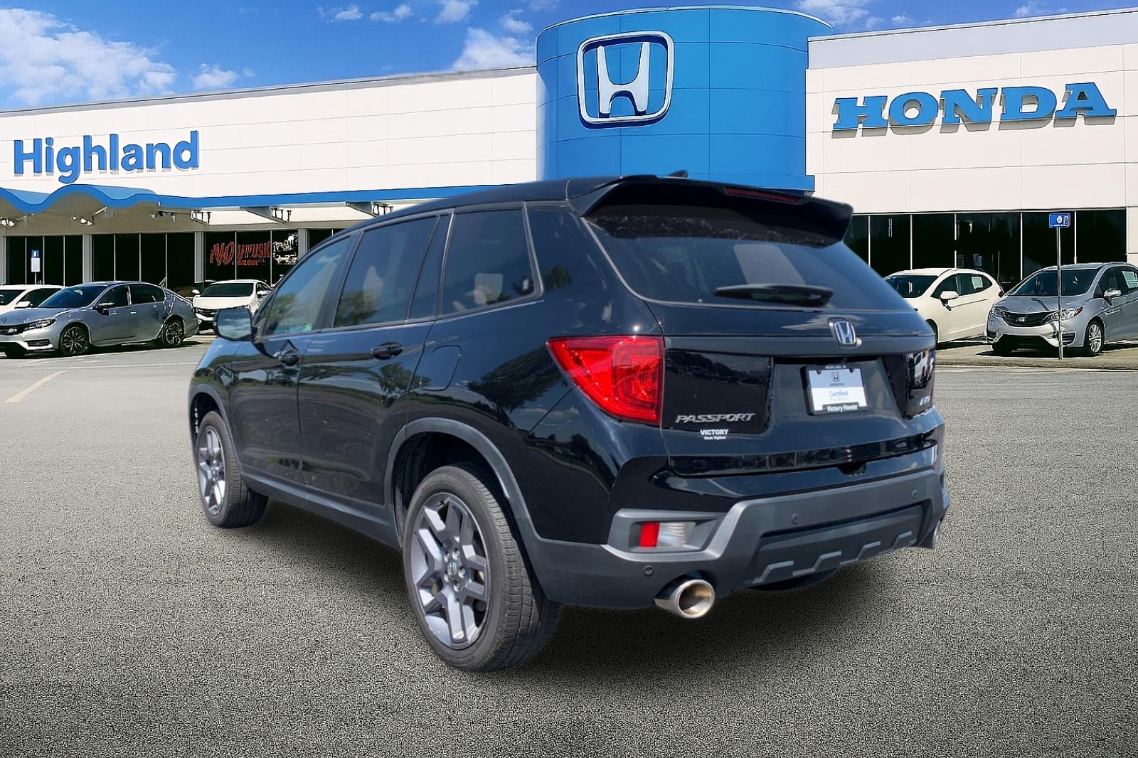 Certified Used 2023 Crystal Black Pearl Honda EX-L image 3