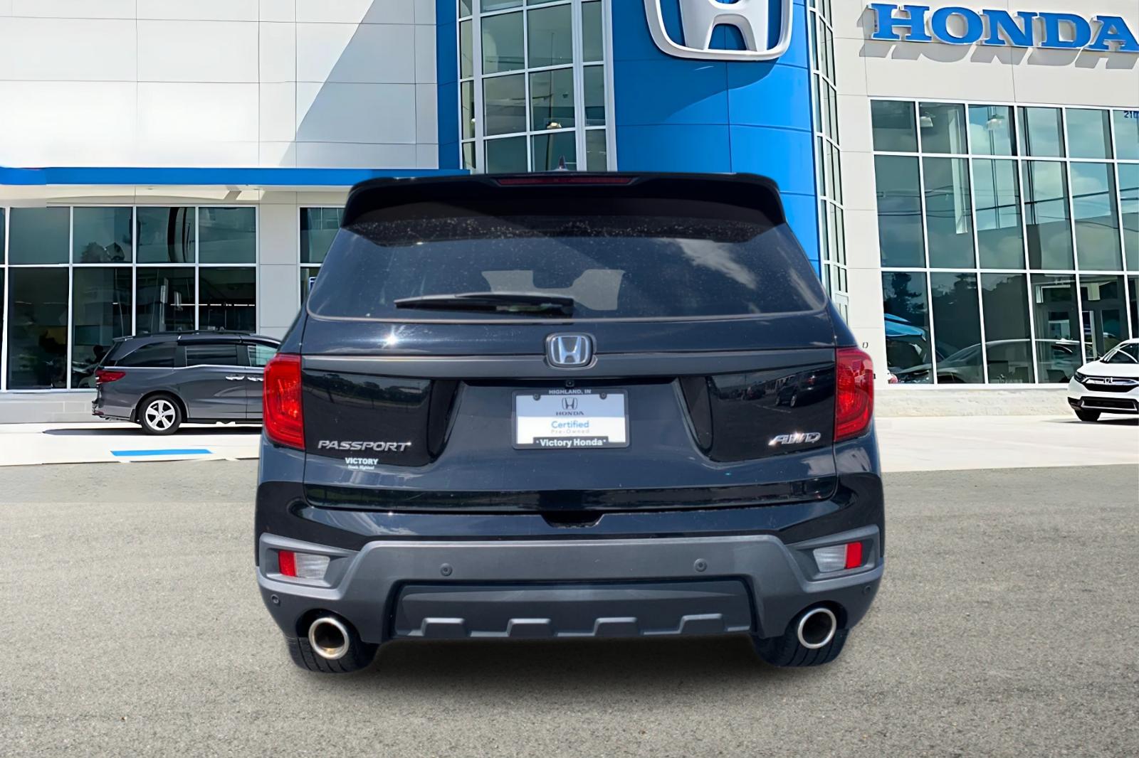 Certified Used 2023 Crystal Black Pearl Honda EX-L image 4