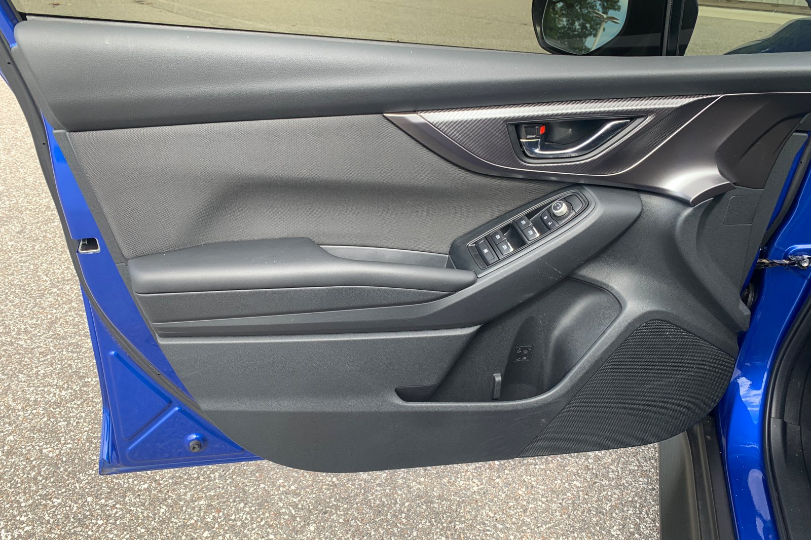 Used 2023 Blue Subaru Premium image 12