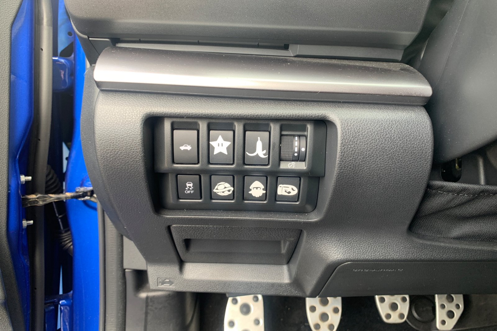 Used 2023 Blue Subaru Premium image 31