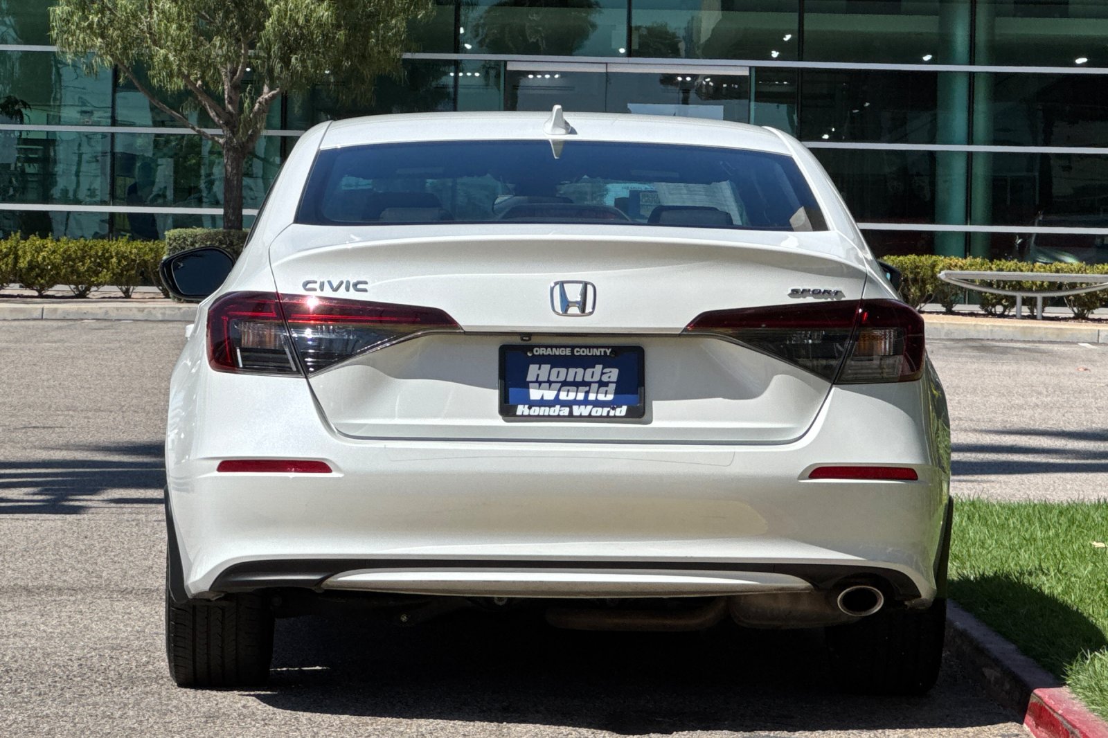 Certified Used 2025 Platinum White Pearl Honda 4D SPORT image 5