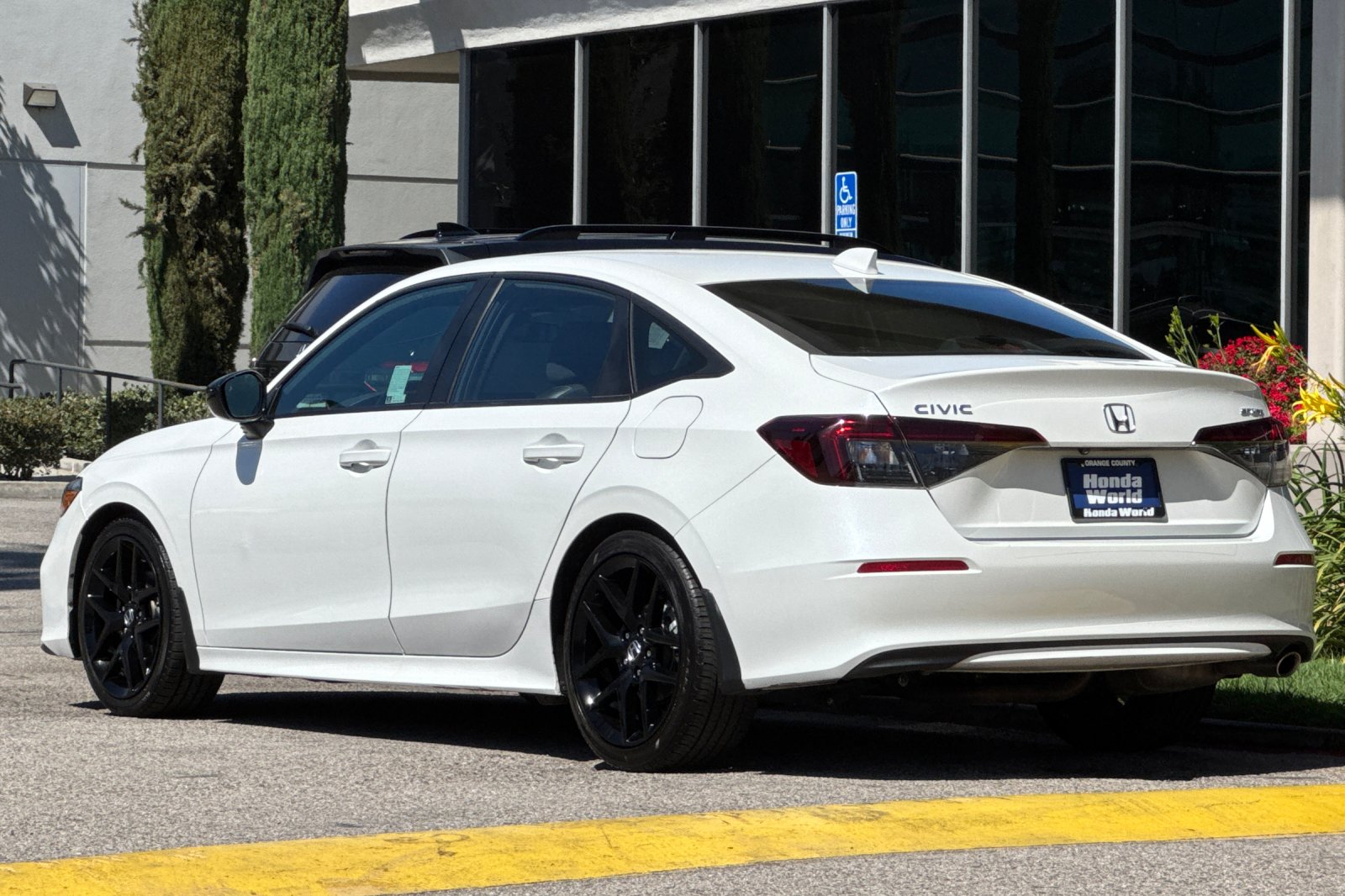 Certified Used 2025 Platinum White Pearl Honda 4D SPORT image 6