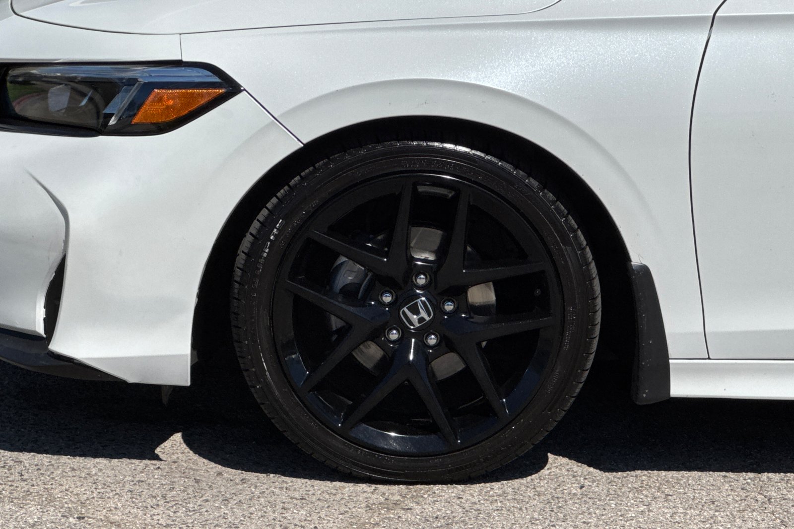 Certified Used 2025 Platinum White Pearl Honda 4D SPORT image 25