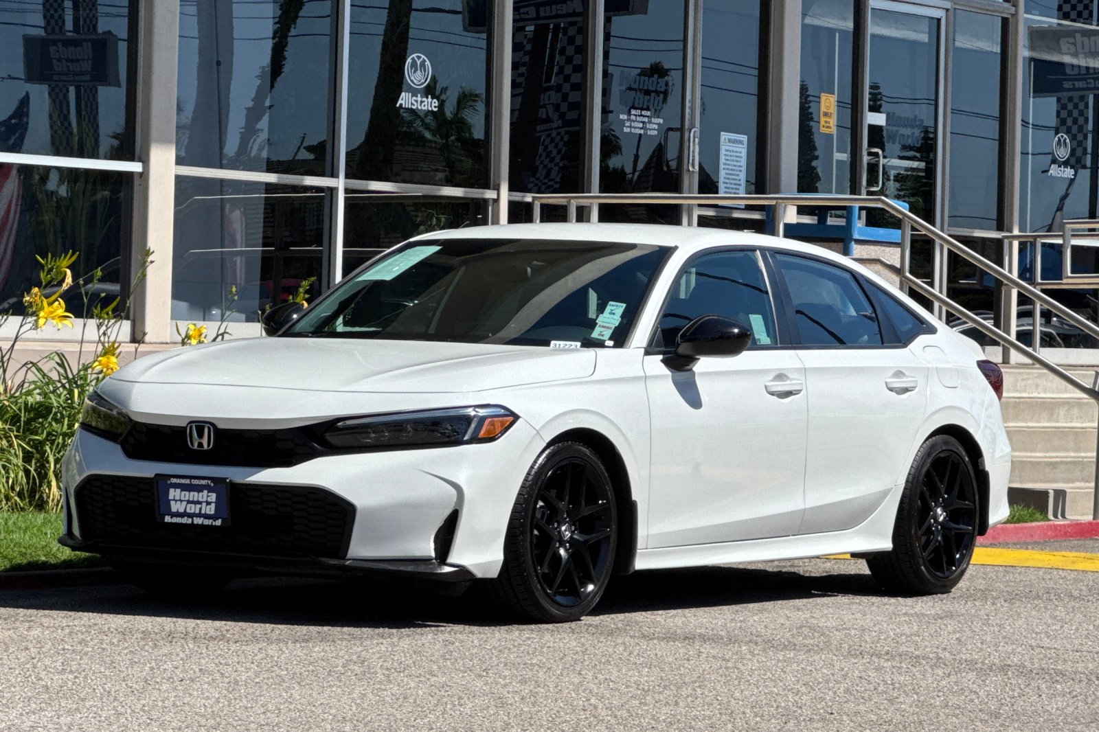 Certified Used 2025 Platinum White Pearl Honda 4D SPORT image 8